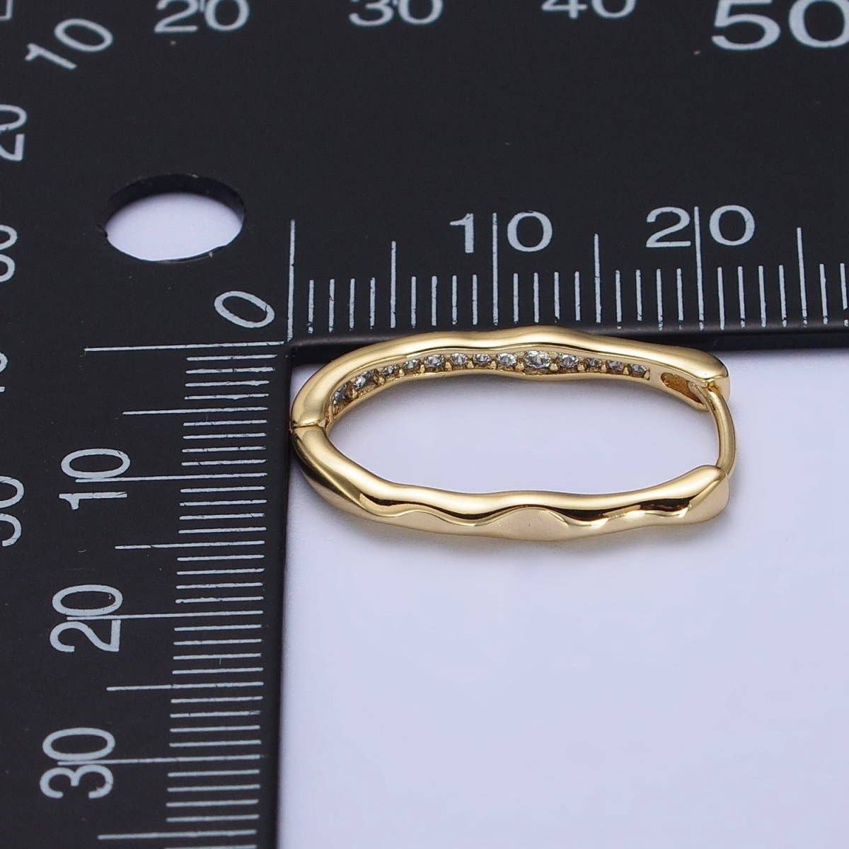 Oblong Hammered Geometric Micro Paved Hoops